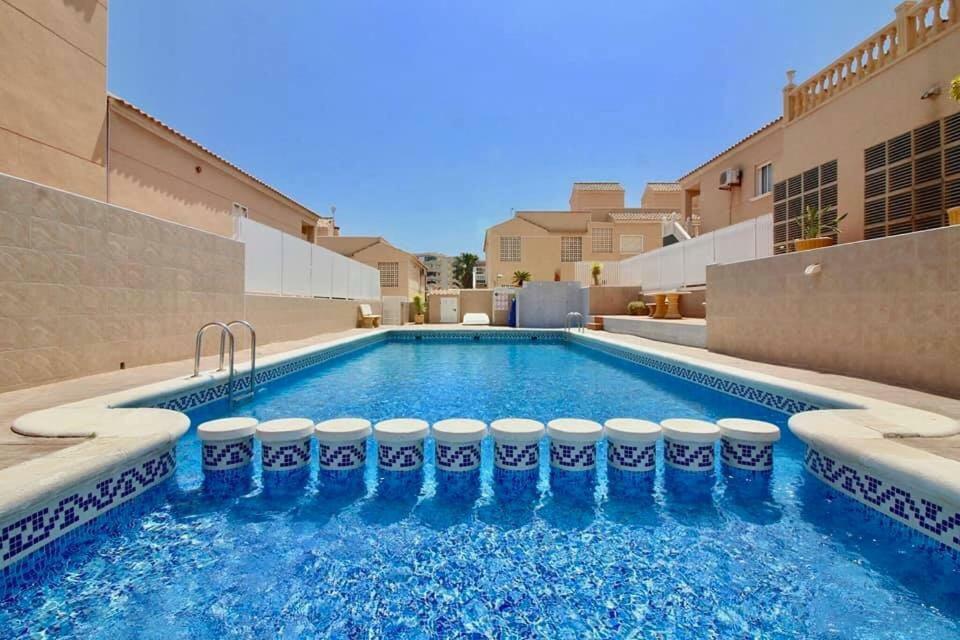 La Mata, Torrevieja Apartment Exterior photo